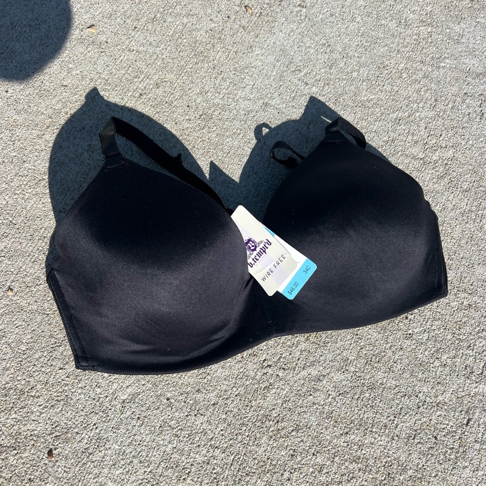Black Wireless Bra b. Tempted